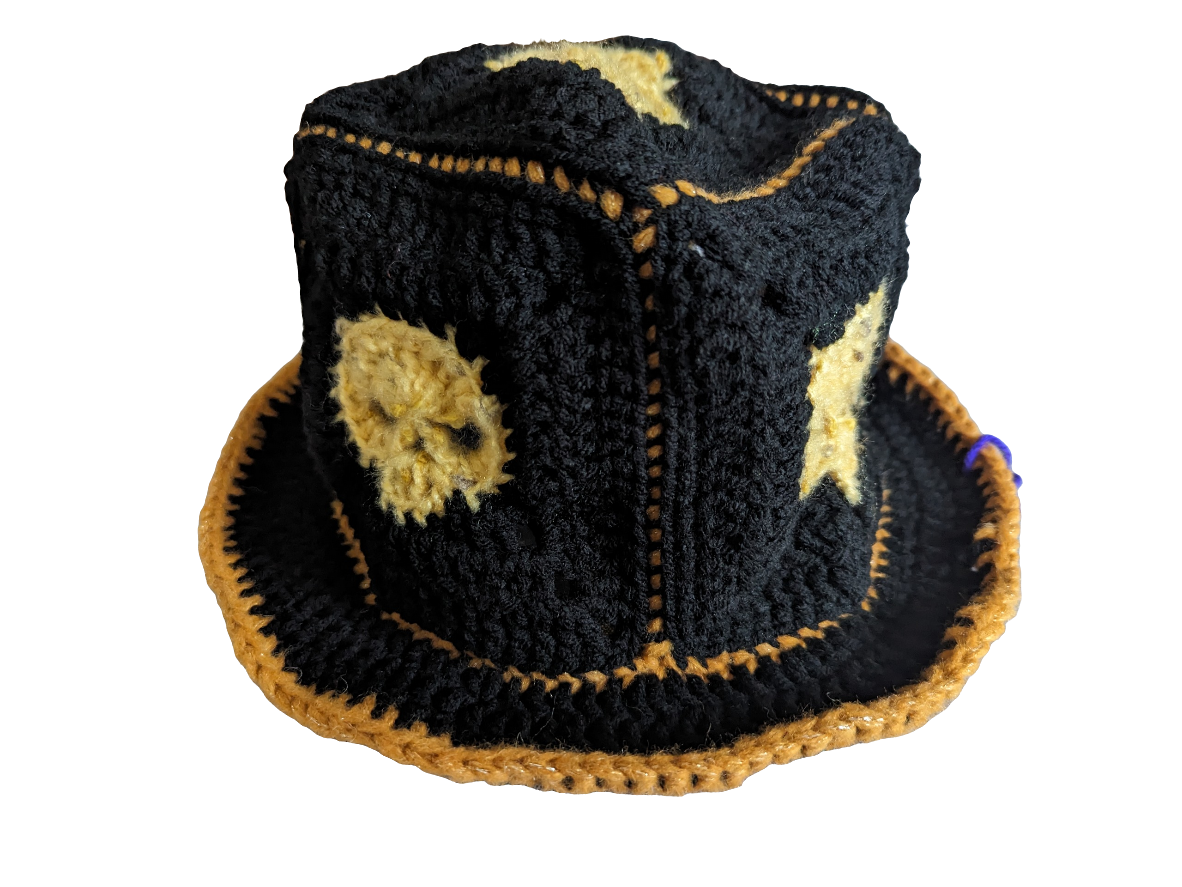 Skulls Crochet Bucket hat in Black x Yellow