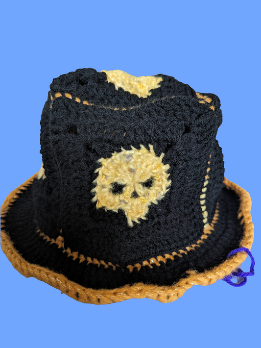 Skulls Crochet Bucket hat in Black x Yellow