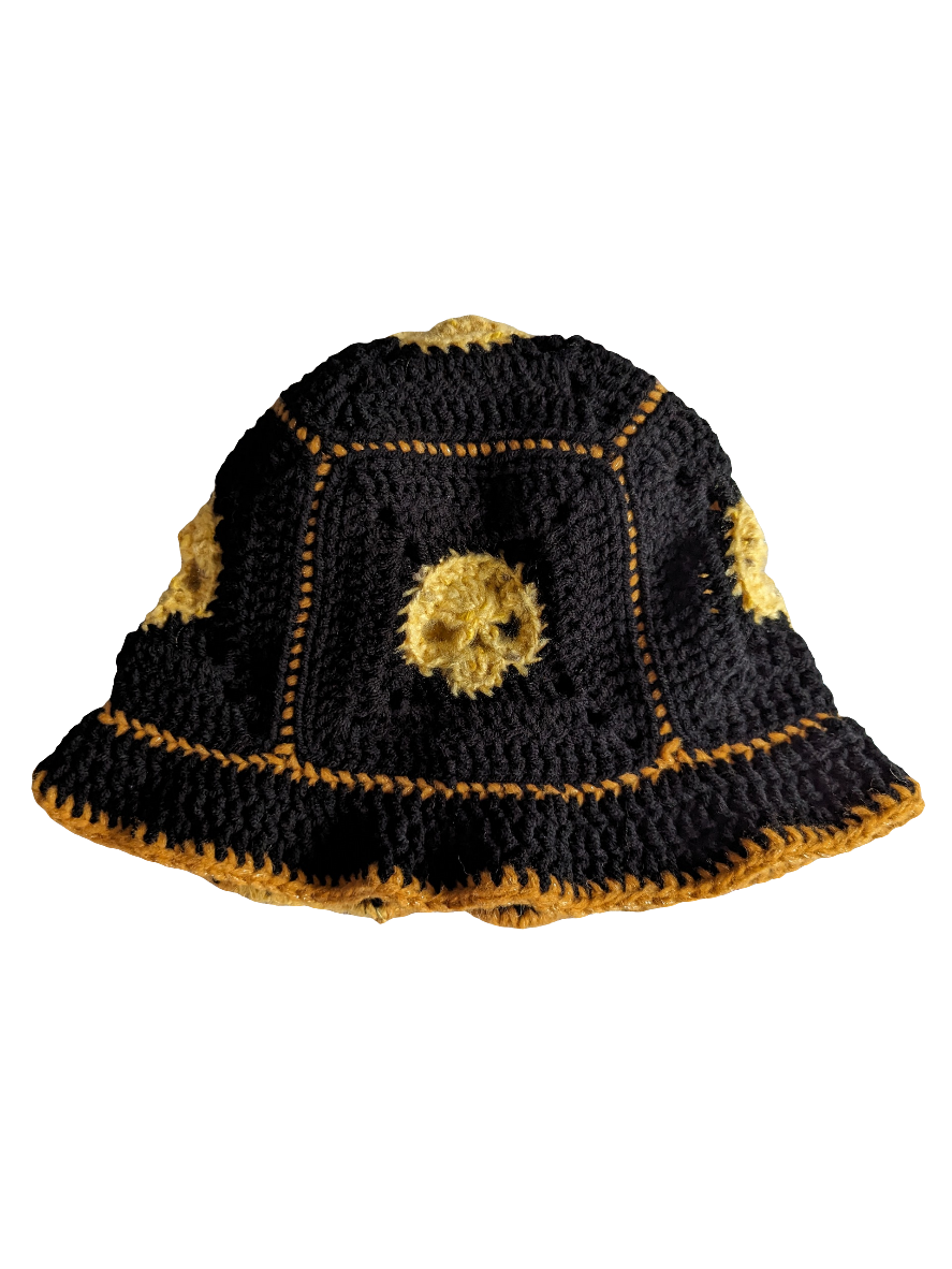 Skulls Crochet Bucket hat in Black x Yellow