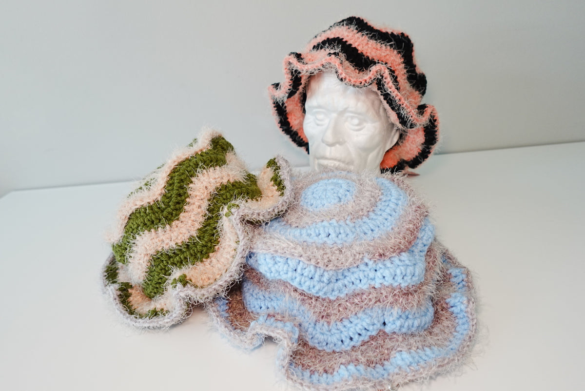 Zigzag Fuzzy Crochet Hat in AmyGreen x Pastel Peach