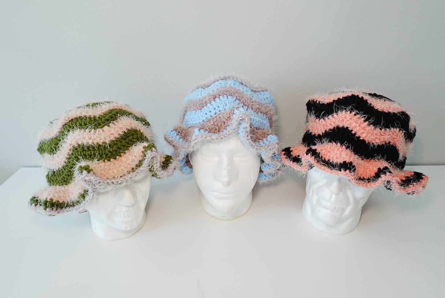 Zigzag Fuzzy Crochet Hat in AmyGreen x Pastel Peach